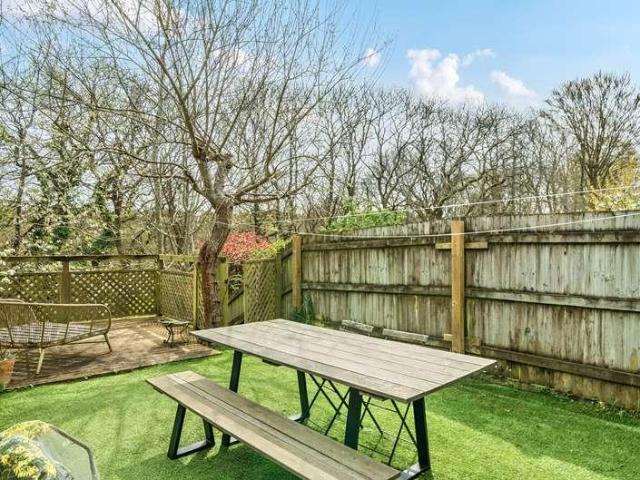 House for sale in Fole, Surrey