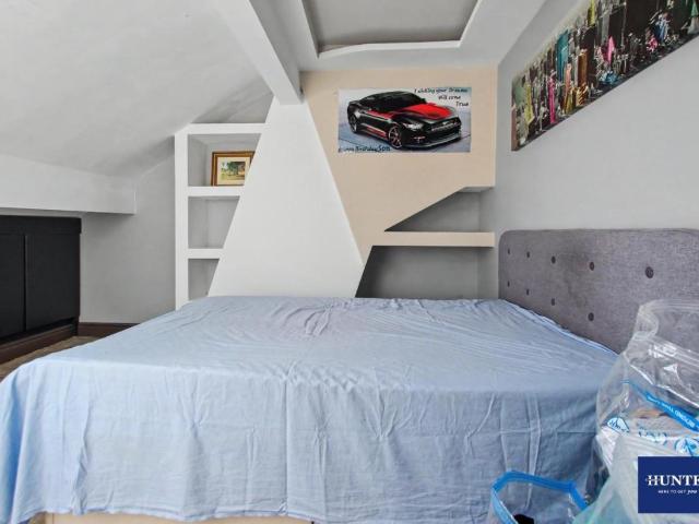 House for sale in Laisterdyke, West Yorkshire