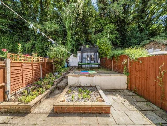 House for sale in London Borough of Croydon, Purley
