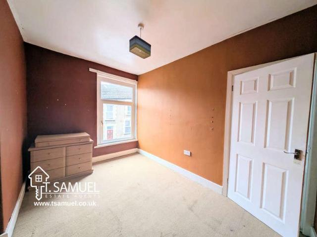 House for sale in Miskin, Wales