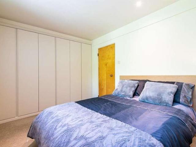 House for sale in Gedling, East Midlands