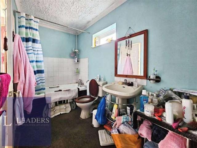 House for sale in Chipping Hill, Essex