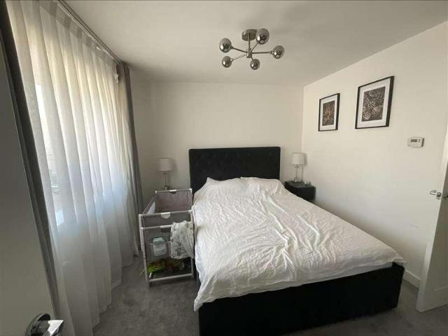 House for sale in Castle Hill, Monks Orchard