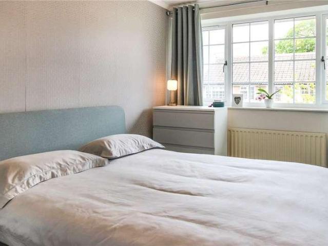 House for sale in Rufford Park, Yeadon