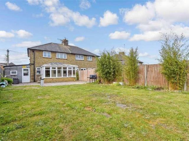 House for sale in Willesborough, Bridgefield