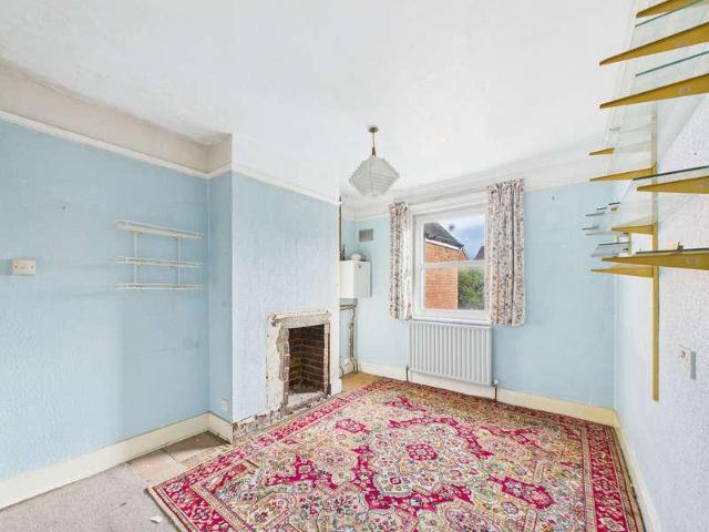 House for sale in Roffey, Horsham