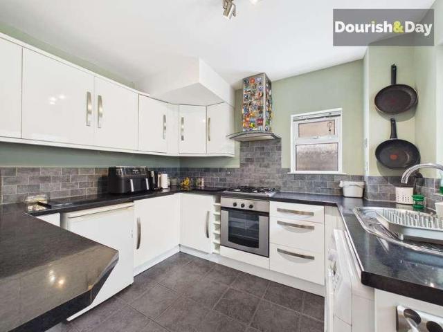 House for sale in Holmcroft, Stafford