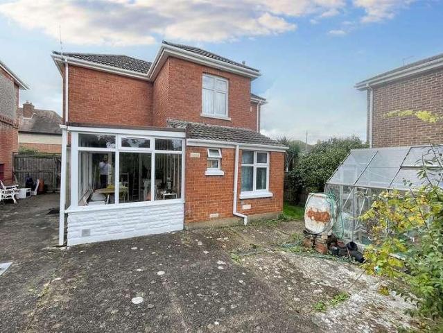 House for sale in Talbot Village, Bournemouth