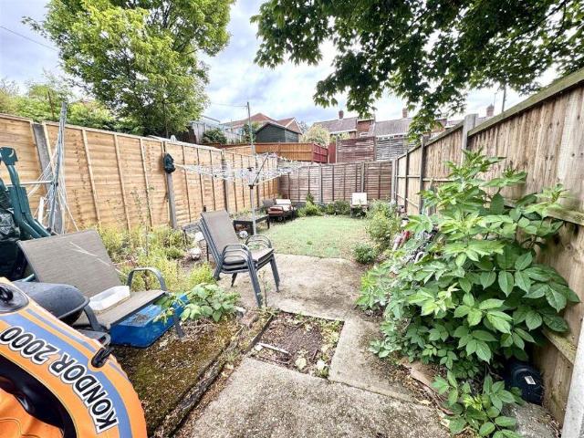 House for sale in Lessness Heath, Greater London