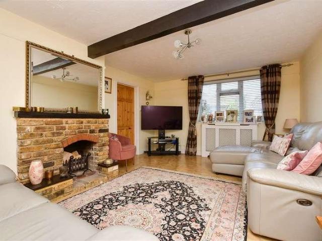 House for sale in Pachesham Park, Surrey