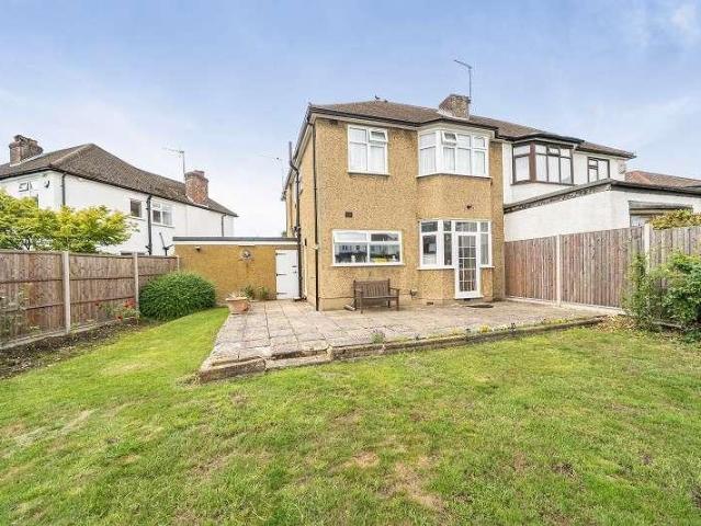 House for sale in Broadfields, Greater London