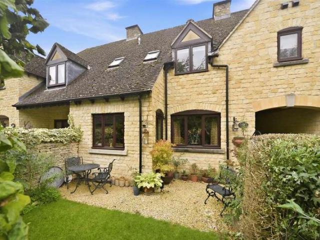 House for sale in Fossebridge, Gloucestershire