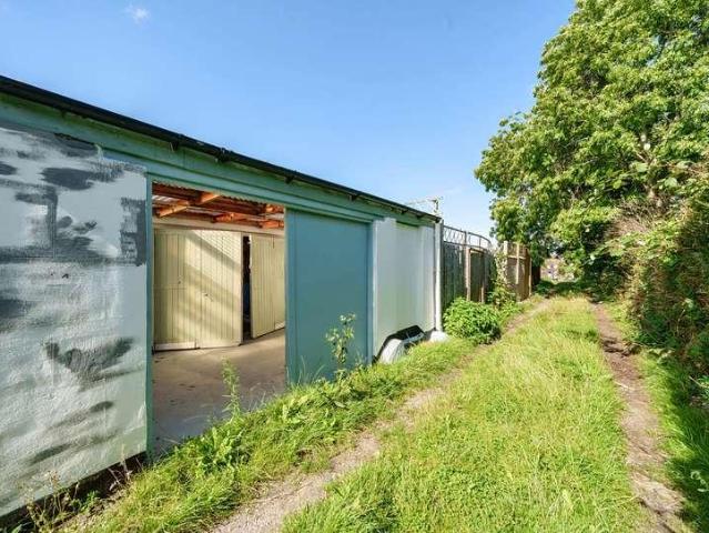 House for sale in Feckenham, City Of Bristol