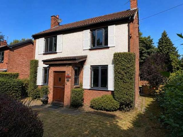 House for sale in South Hiendley, West Yorkshire