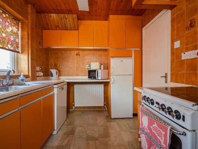 House for sale in Normanton and Altofts, Old Snydale