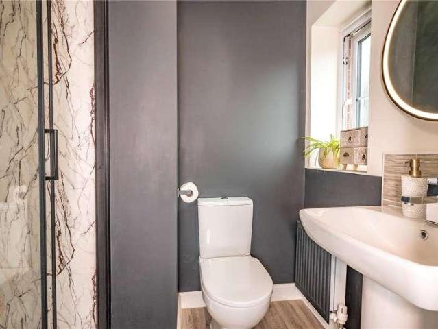 House for sale in Bromsgrove, Worcestershire