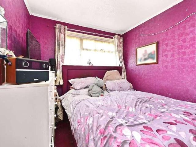 House for sale in London Borough of Hounslow, Feltham
