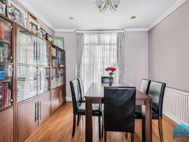 House for sale in High Barnet, Greater London