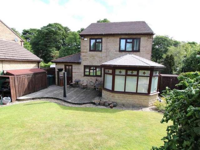 House for sale in Queensbury, West Yorkshire