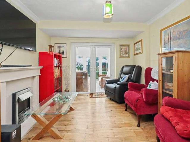 House for sale in Thomas More Place, Woking