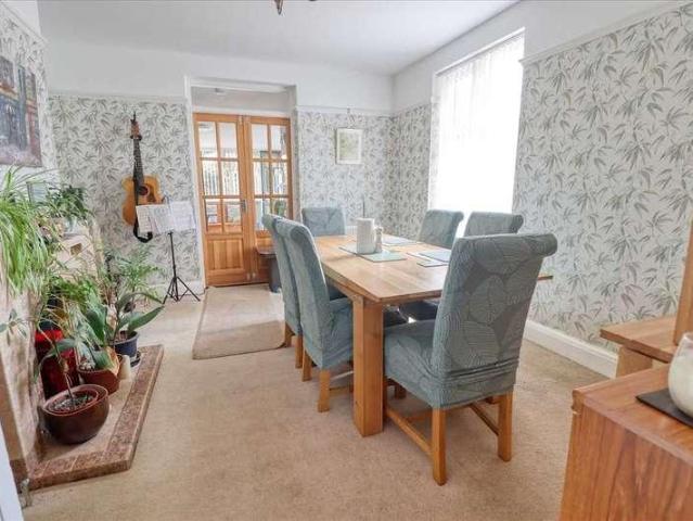 House for sale in Dale Hill, Essex