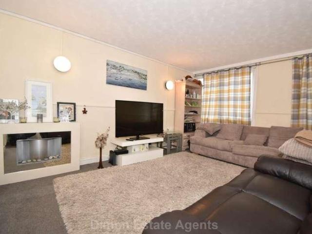 House for sale in Rowner, Middlecroft