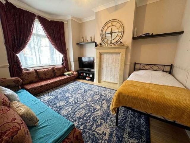 House for sale in Plashet, Greater London