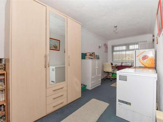 House for sale in West Minster, Oad Street