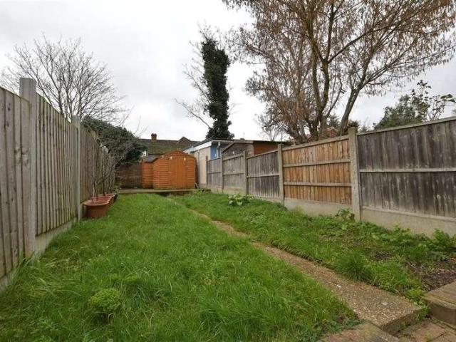 House for sale in Dagenham, Greater London