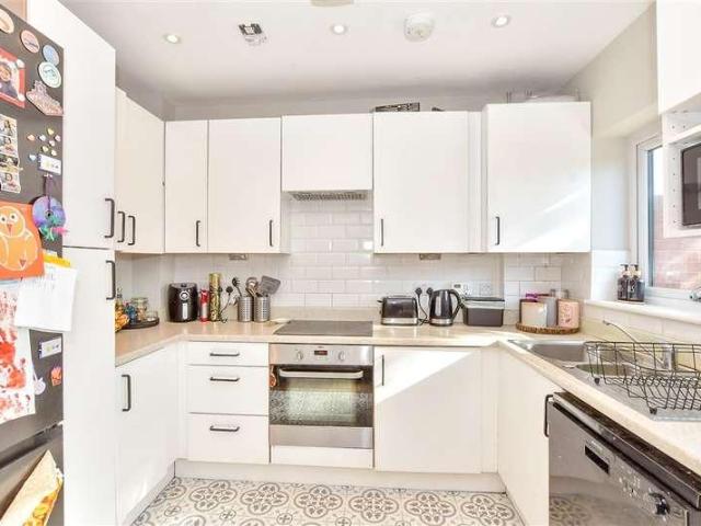 House for sale in Chichester, Littlecote