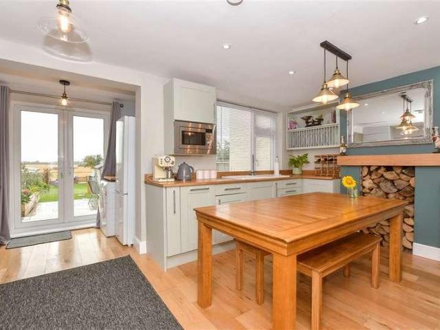 House for sale in Woodnesborough, Ash