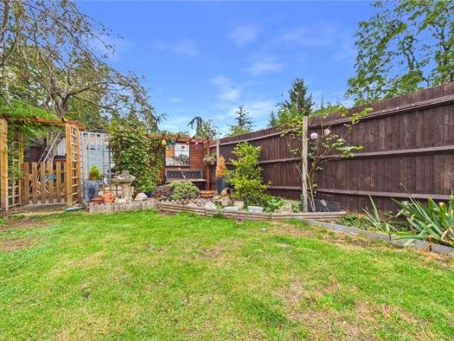 House for sale in Dee Park, Reading