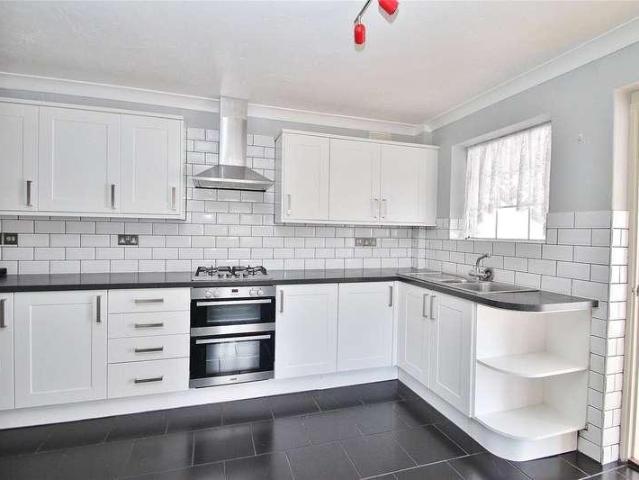 House for sale in Horsell, Woking