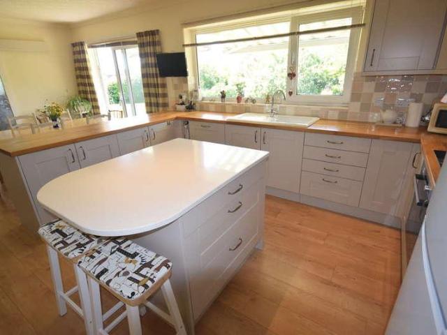 House for sale in Roosebeck