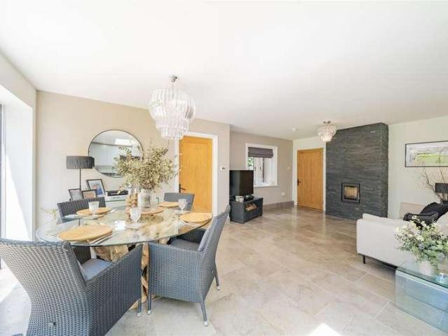 House for sale in Neston