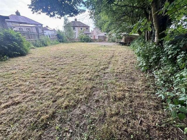 House for sale in Queensbury, West Yorkshire