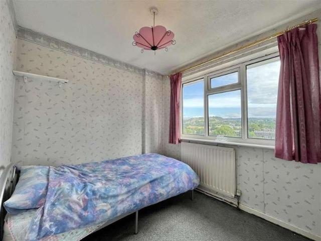 House for sale in Simmondley, Charlesworth