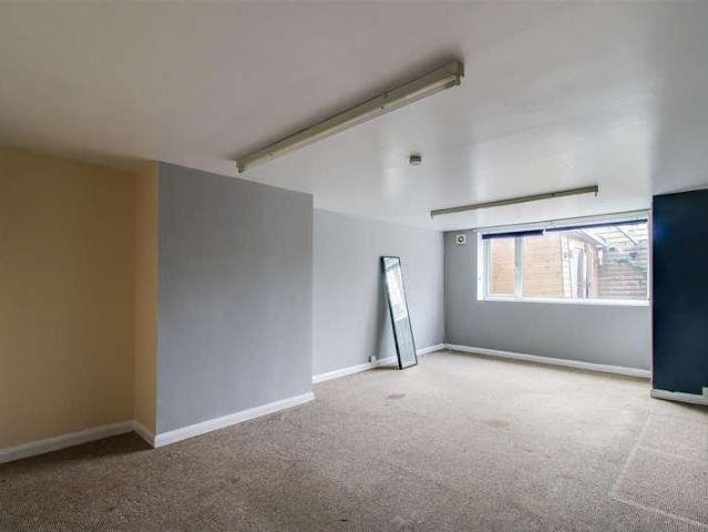 House for sale in Glasshoughton, Castleford