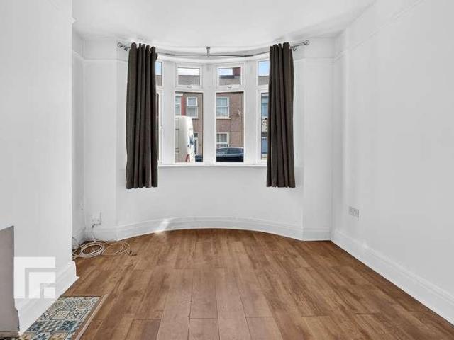 House for sale in The Knap, Barry