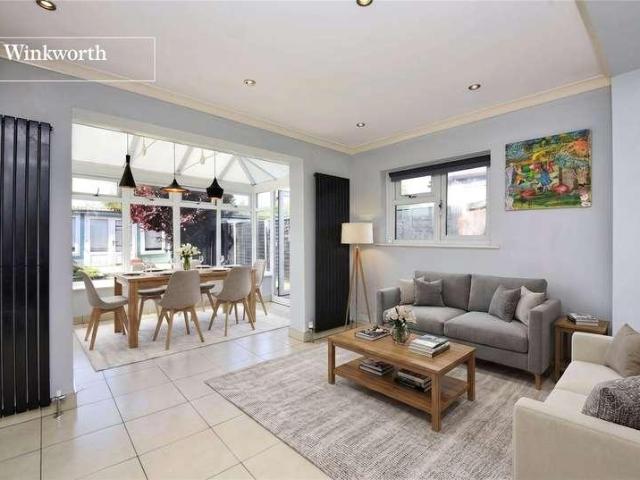 House for sale in Worcester Park, Greater London