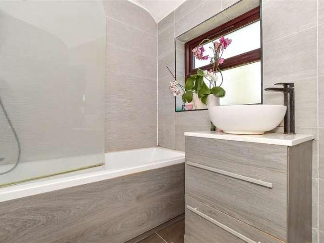 House for sale in Elm Park, Greater London
