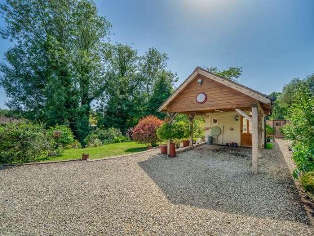 House for sale in Ashford Carbonell, Shropshire