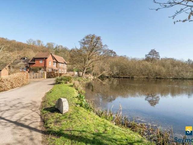 House for sale in Albury, Westborough