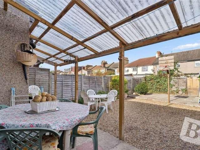 House for sale in London Borough of Barking and Dagenham, Greater London