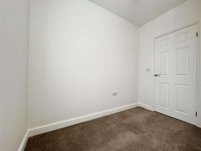 House for sale in Shelley, Skelmanthorpe