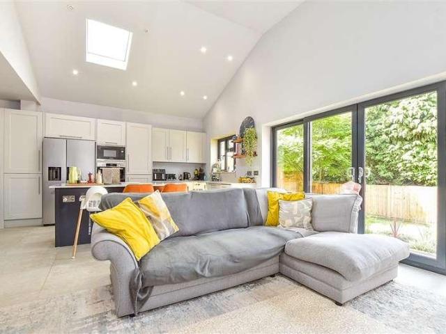 House for sale in Brook Street, Bourne Vale