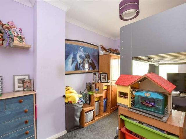 House for sale in Oxted, Hillview