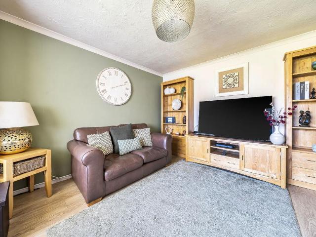 House for sale in Hounsome Fields, Priest Down