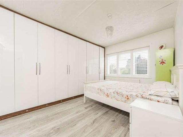 House for sale in Old Malden, Greater London