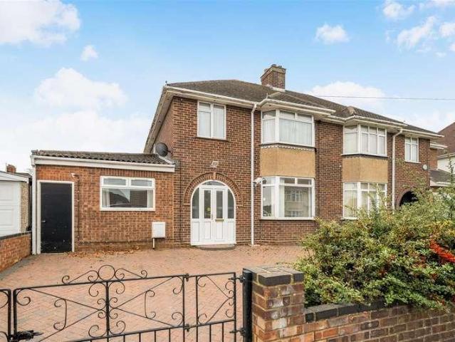 House for sale in Cauldwell, Bedford